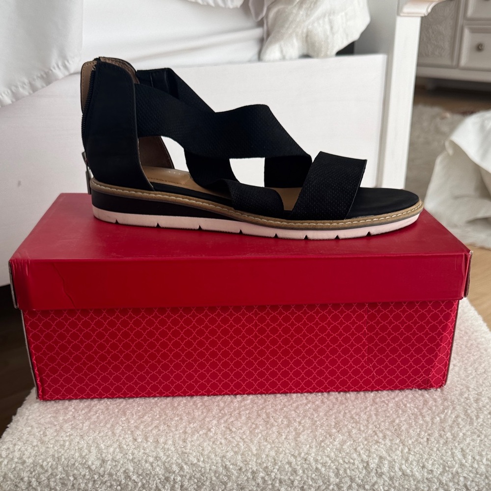 Cute Black Strappy Sandals